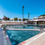 Hotel Sky 4*