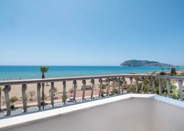Ξενοδοχείο Sky Αλάνια
